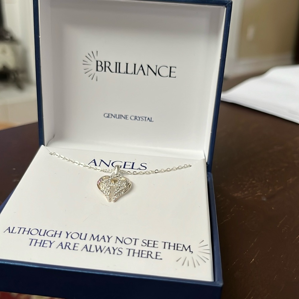 Angel wings Crystal & Silver necklace